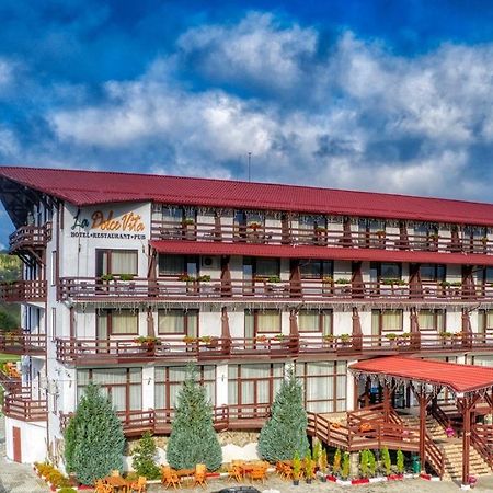 Hotel La Dolce Vita Zărneşti المظهر الخارجي الصورة