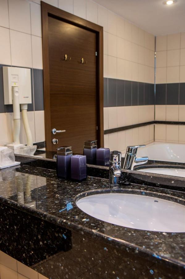 Hotel La Dolce Vita Zărneşti المظهر الخارجي الصورة