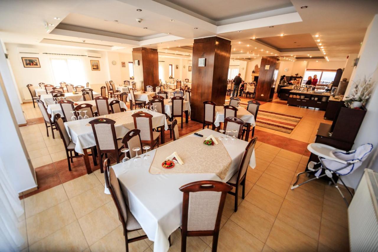 Hotel La Dolce Vita Zărneşti المظهر الخارجي الصورة